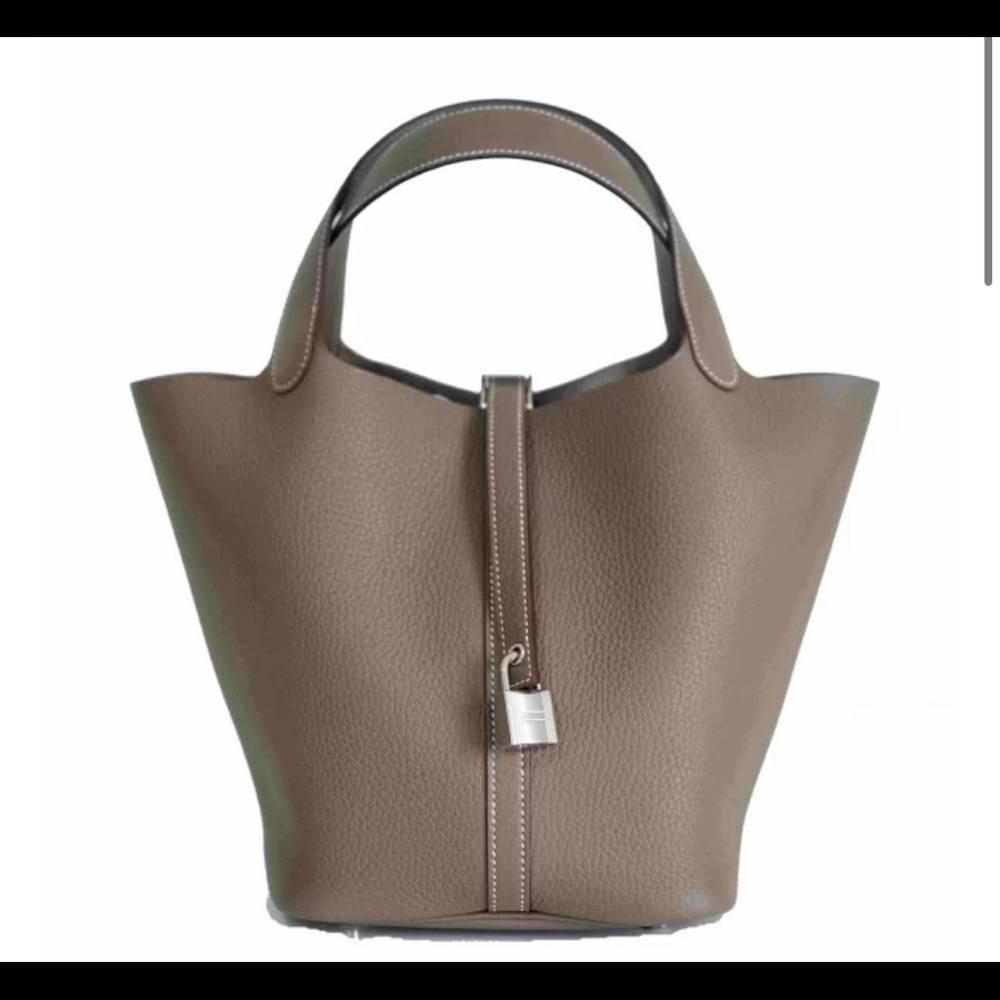 Hermes Picotin 22 Bag in Etoupe